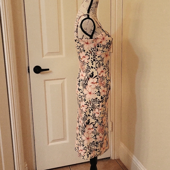 No Boundaries Sleeveless Floral Dress - Picture 3 of 6